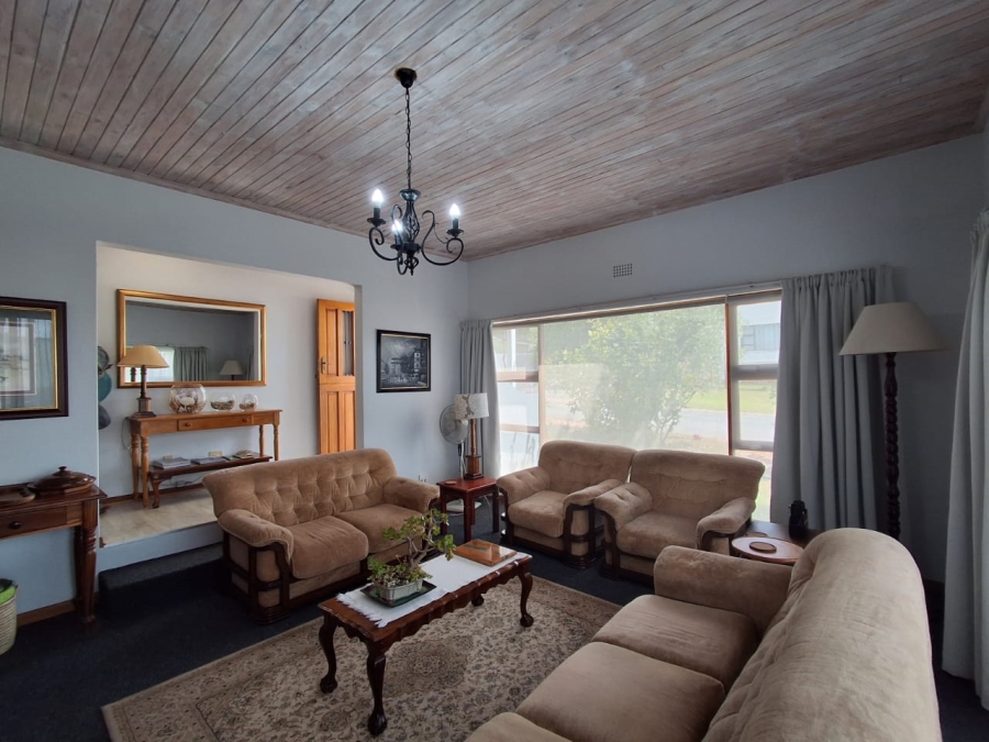 4 Bedroom Property for Sale in Stilbaai Wes Western Cape